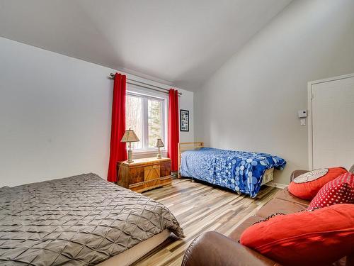 Chambre Ã Â coucher - 293 Ch. Du Trappeur, Saint-Adolphe-D'Howard, QC - Indoor Photo Showing Bedroom