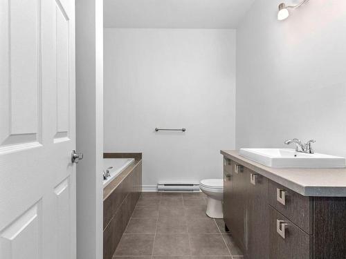 Salle de bains - 119-1480 Rue Gaston-Véronneau, Longueuil (Le Vieux-Longueuil), QC - Indoor Photo Showing Bathroom