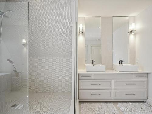 Ensuite bathroom - 48 Rue De Lindoso, Blainville, QC - Indoor Photo Showing Bathroom