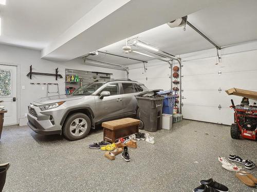 Garage - 48 Rue De Lindoso, Blainville, QC - Indoor Photo Showing Garage