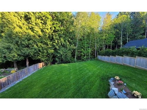 520 Bickford Way, Mill Bay, BC - Outdoor With Backyard