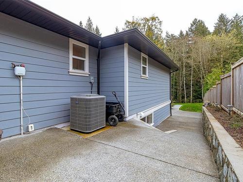 520 Bickford Way, Mill Bay, BC - Outdoor With Exterior