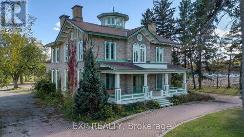 389 King Street E, Gananoque, ON - Outdoor