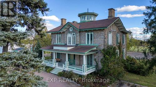 389 King Street E, Gananoque, ON - Outdoor