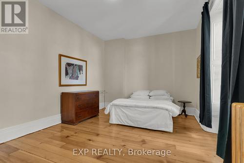 389 King St E, Gananoque, ON - Indoor Photo Showing Bedroom