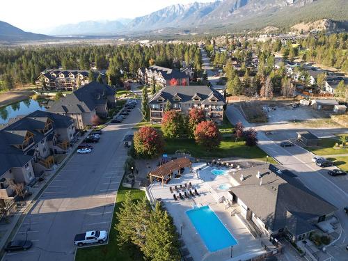425 B - 400 Bighorn Boulevard, Radium Hot Springs, BC - Outdoor With View