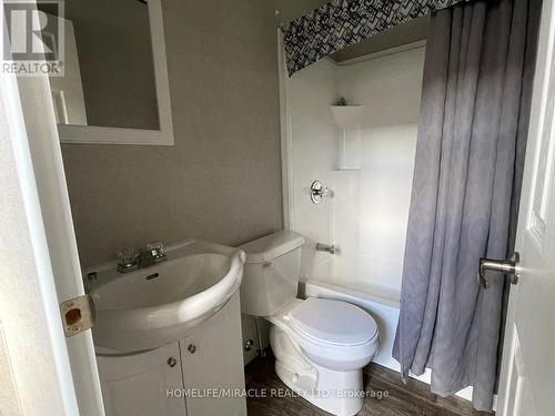 #34 -1235 Villiers Line, Otonabee-South Monaghan, ON - Indoor Photo Showing Bathroom