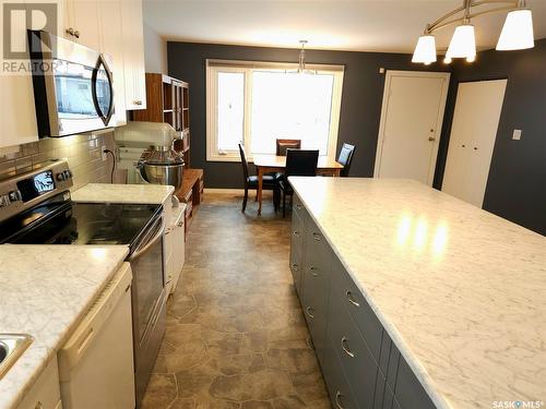 111 Ketcheson Street, Young, SK - Indoor Photo Showing Kitchen