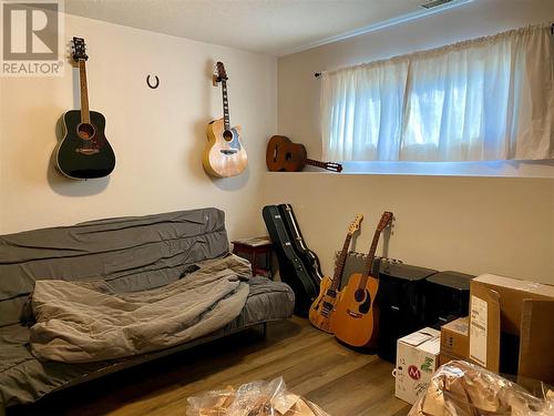 1501 40 Avenue, Vernon, BC - Indoor Photo Showing Bedroom