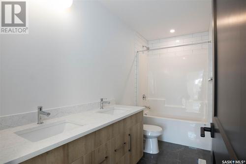 124 Durham Drive, Regina, SK - Indoor Photo Showing Bathroom