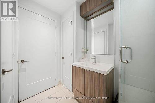 #2901 -101 Erskine Ave, Toronto, ON - Indoor Photo Showing Bathroom
