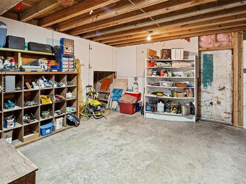 1323 Cherry Point Rd, Cowichan Bay, BC - Indoor Photo Showing Basement