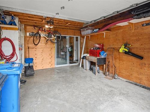 1323 Cherry Point Rd, Cowichan Bay, BC - Indoor