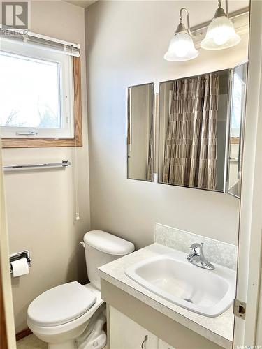 9 Calwood Crescent, Yorkton, SK - Indoor Photo Showing Bathroom