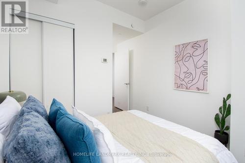 #5602 -100 Harbour St, Toronto, ON - Indoor Photo Showing Bedroom
