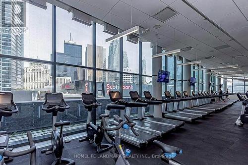 #5602 -100 Harbour St, Toronto, ON - Indoor Photo Showing Gym Room