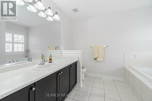 8 Nightland Crt, Brampton, ON - Indoor Photo Showing Bathroom