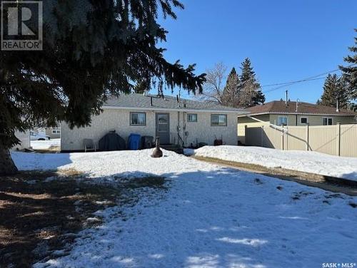 342 6Th Avenue W, Melville, SK - Outdoor