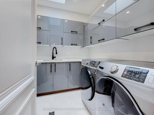 29 Halkin Cres, Toronto, ON - Indoor Photo Showing Laundry Room