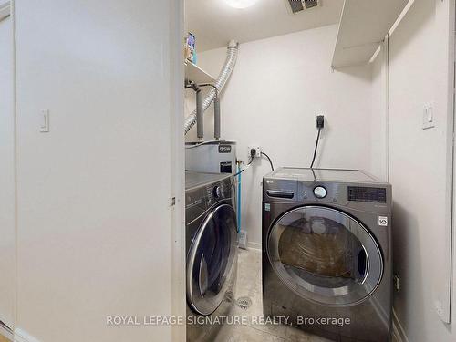 54-15 Pebble Bywy, Toronto, ON - Indoor Photo Showing Laundry Room