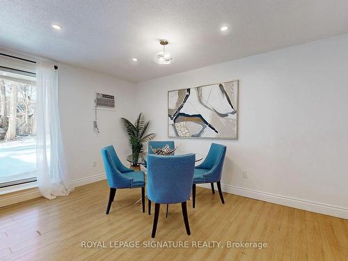 54-15 Pebble Bywy, Toronto, ON - Indoor Photo Showing Dining Room