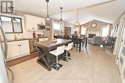 21 Old Course Road, St. Thomas, ON - Indoor