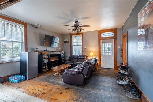 330 Shellard Lane, Brantford, ON - Indoor Photo Showing Living Room