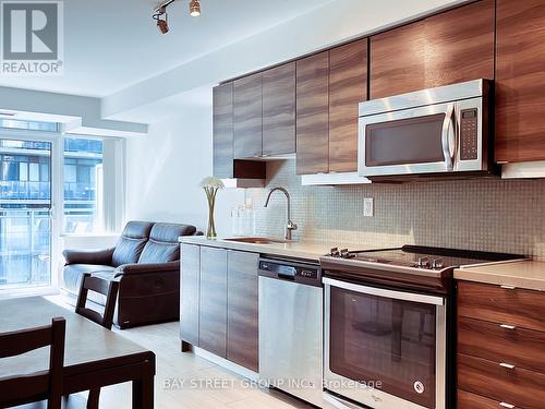 #1233 -525 Adelaide St W, Toronto, ON - Indoor Photo Showing Kitchen With Upgraded Kitchen