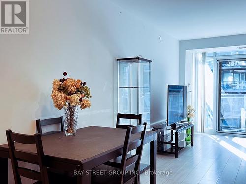 #1233 -525 Adelaide St W, Toronto, ON - Indoor Photo Showing Dining Room