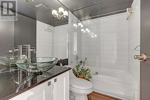 7X8 1050 Burrard Street, Vancouver, BC - Indoor Photo Showing Bathroom