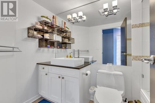 7X8 1050 Burrard Street, Vancouver, BC - Indoor Photo Showing Bathroom