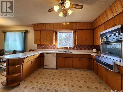 900 Wolseley Avenue, Grenfell, SK - Indoor Photo Showing Kitchen With Double Sink