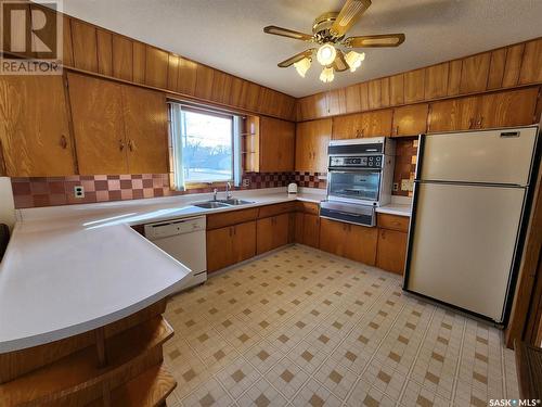 900 Wolseley Avenue, Grenfell, SK - Indoor Photo Showing Kitchen With Double Sink