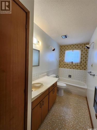 900 Wolseley Avenue, Grenfell, SK - Indoor Photo Showing Bathroom