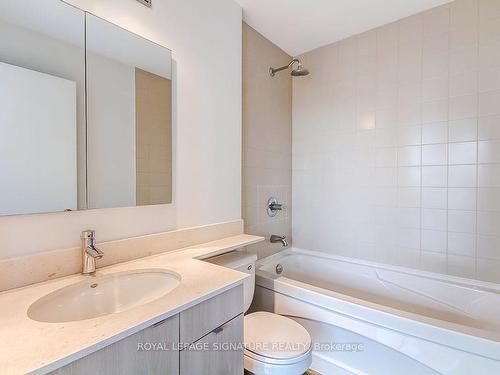 608-33 Lombard St, Toronto, ON - Indoor Photo Showing Bathroom
