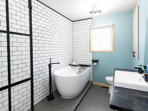 Bathroom - 585 Rue Octave, Saint-Pascal, QC - Indoor Photo Showing Bathroom