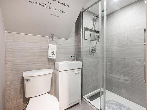 Bathroom - 4998  - 5000 Rue Ste-Suzanne, Montréal (Pierrefonds-Roxboro), QC - Indoor Photo Showing Bathroom