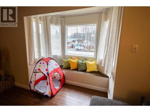 2371 Toynbee Street, Terrace, BC - Indoor Photo Showing Living Room