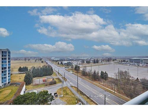 1102-1600 Charles St, Whitby, ON - Outdoor With View