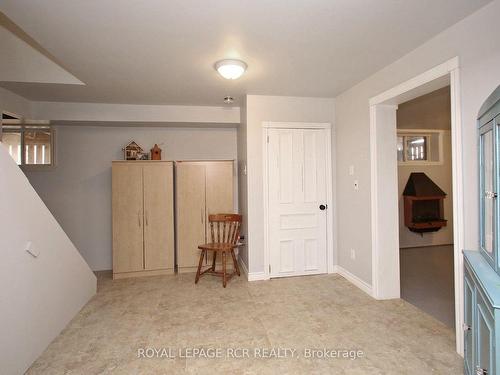 713 Cottingham Rd, Kawartha Lakes, ON - Indoor Photo Showing Other Room