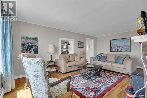 280 Holts Point Road, Bocabec, NB - Indoor Photo Showing Living Room