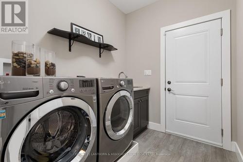 34 Birchmount St, Quinte West, ON - Indoor Photo Showing Laundry Room