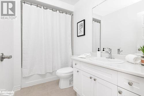 10 Dyer Crescent, Bracebridge, ON - Indoor Photo Showing Bathroom
