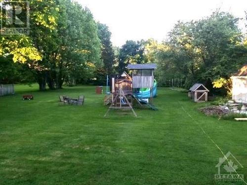 6258 Old Richmond Road, Ottawa, ON - Outdoor With Backyard