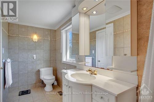 6258 Old Richmond Road, Ottawa, ON - Indoor Photo Showing Bathroom