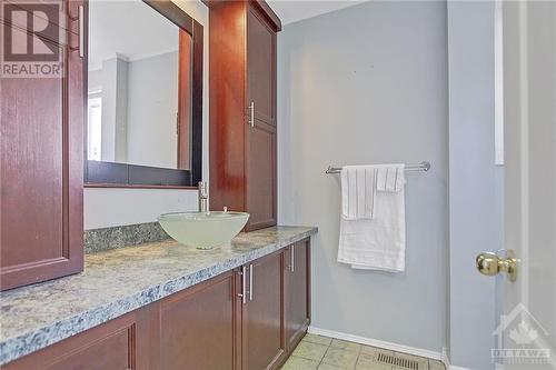 6258 Old Richmond Road, Ottawa, ON - Indoor Photo Showing Bathroom