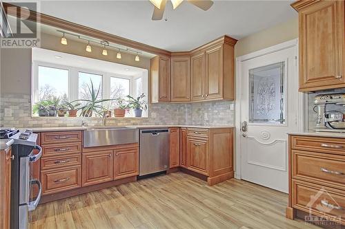 6258 Old Richmond Road, Ottawa, ON - Indoor Photo Showing Kitchen