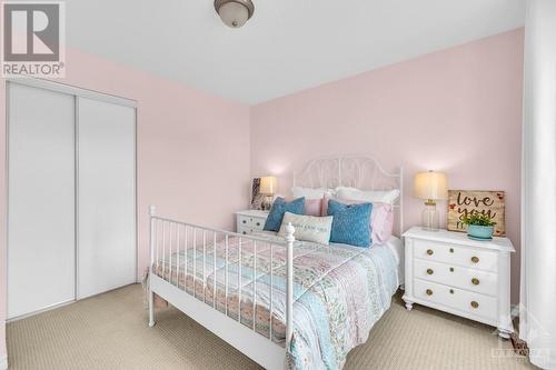 1807 Maple Grove Road, Ottawa, ON - Indoor Photo Showing Bedroom