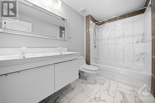 2367 Palm Street, Ottawa, ON - Indoor Photo Showing Bathroom