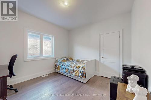 17 Seguin Street, Richmond Hill, ON - Indoor Photo Showing Bedroom